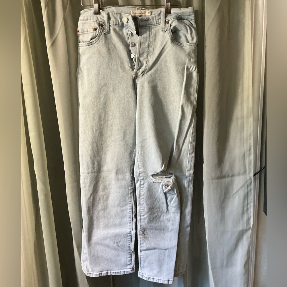 Levis Light Blue Distressed women's ankle rib cage straight Jeans size 29
